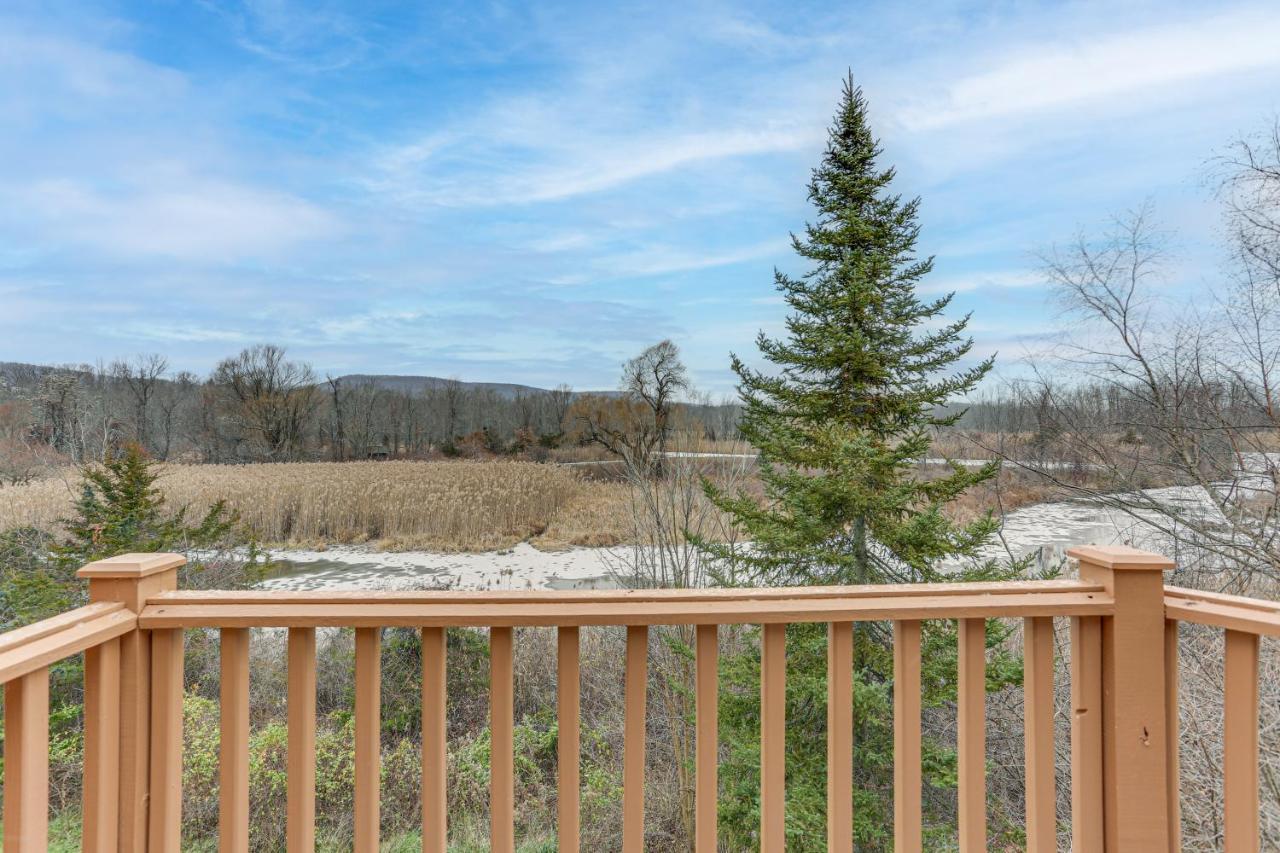 Spacious Condo With View Less Than 1 Mi To Mtn Creek Resort! فيرنون المظهر الخارجي الصورة