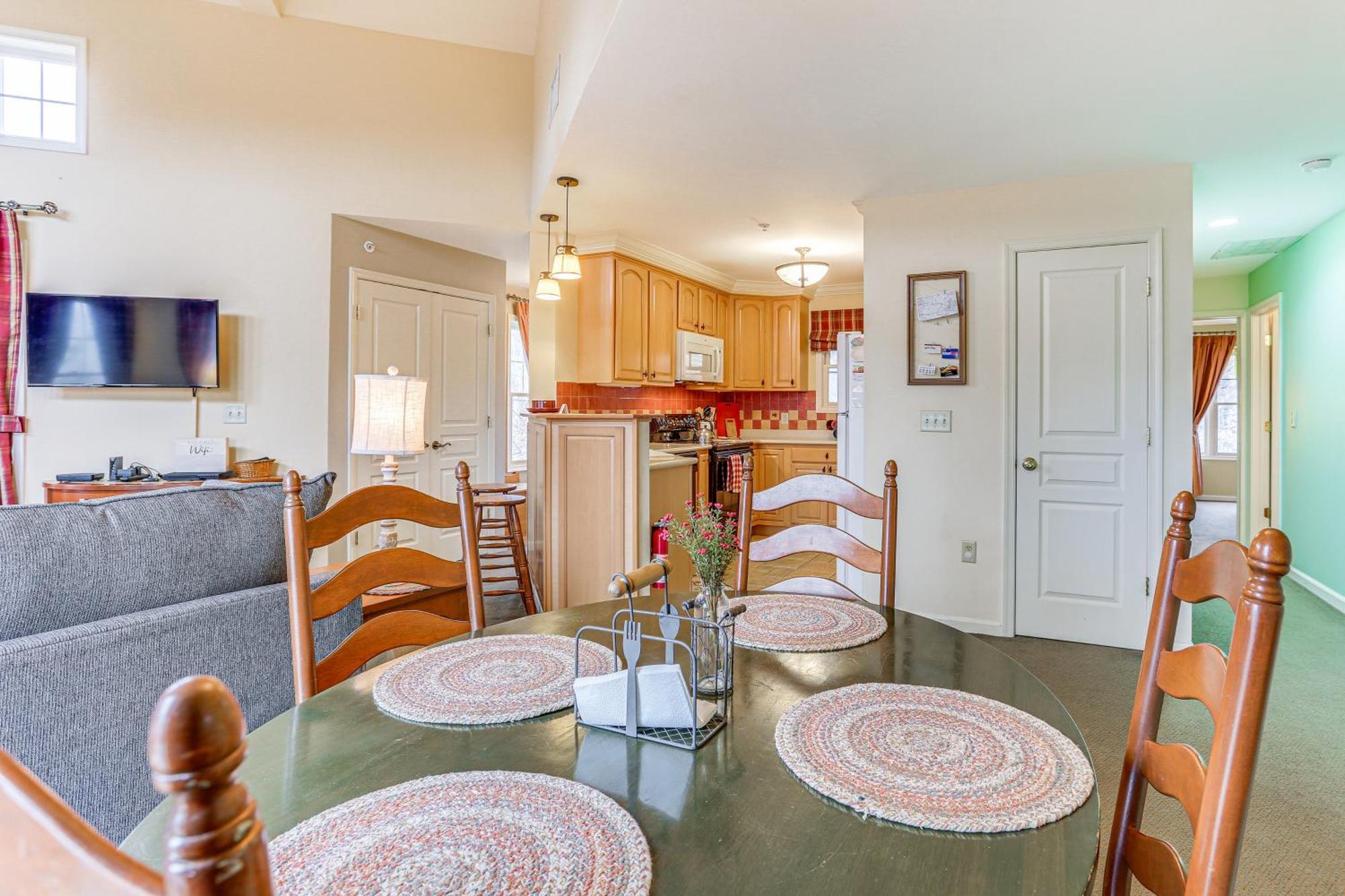 Spacious Condo With View Less Than 1 Mi To Mtn Creek Resort! فيرنون المظهر الخارجي الصورة