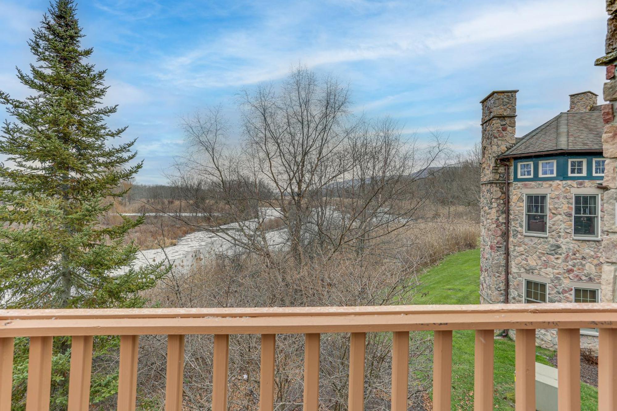 Spacious Condo With View Less Than 1 Mi To Mtn Creek Resort! فيرنون المظهر الخارجي الصورة